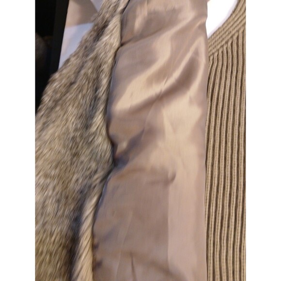 Maurices Womens Gray Faux Fur Vest/ Knit Backing Xlarge NEW VERY NICE - Picture 14 of 16